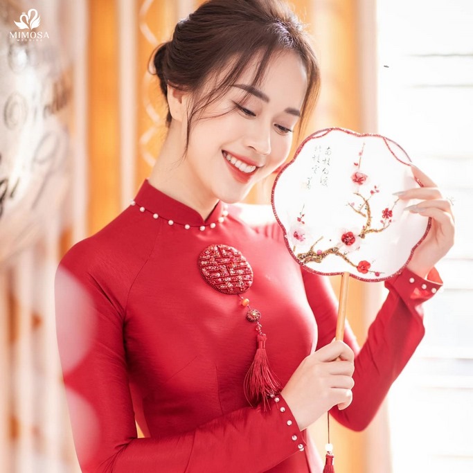 ao dai cuoi cach tan