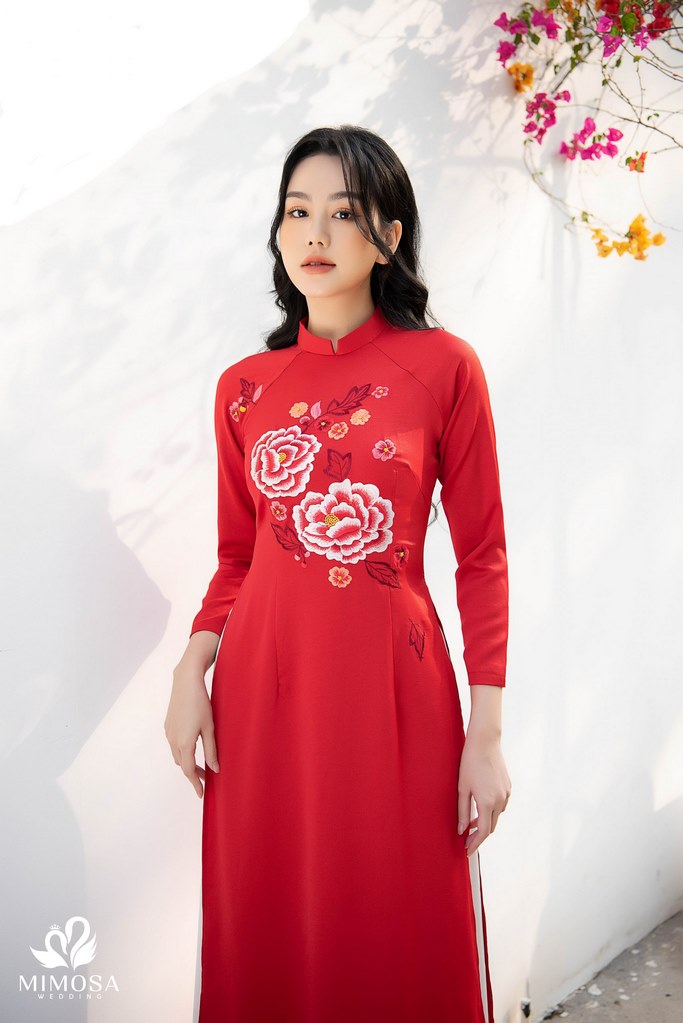 ao dai cuoi cach tan