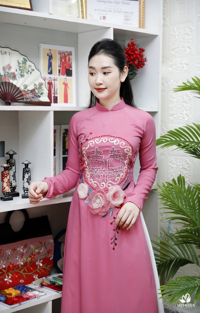 ao dai cuoi cach tan