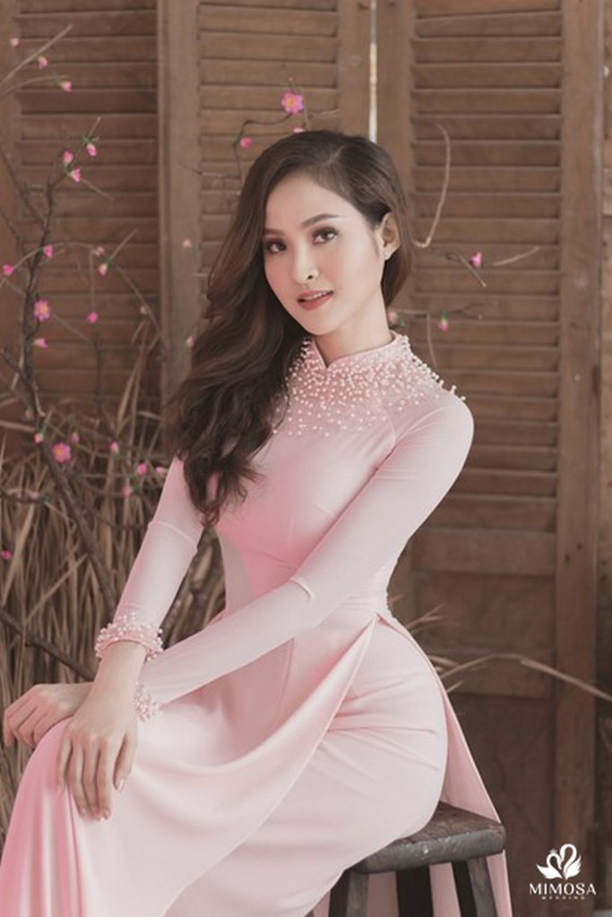 ao dai cuoi cach tan