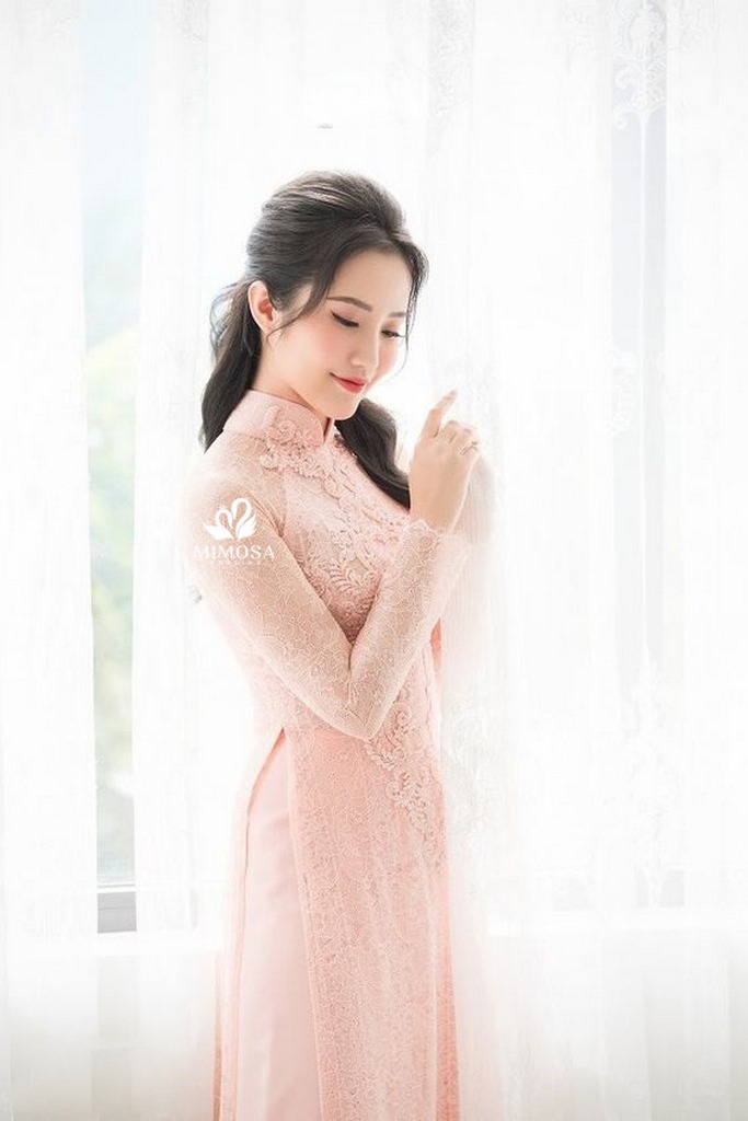 ao dai cuoi mau hong