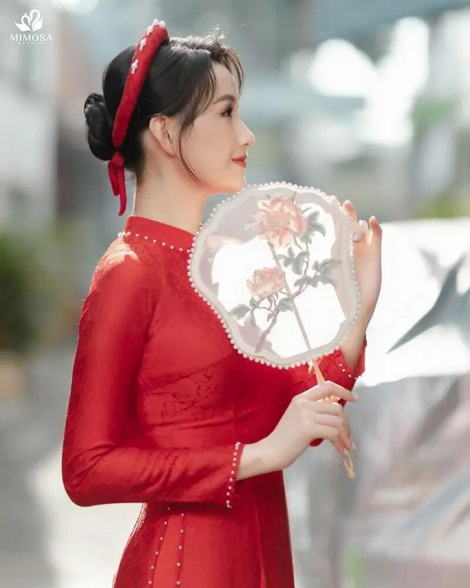 kieu toc mac ao dai cuoi