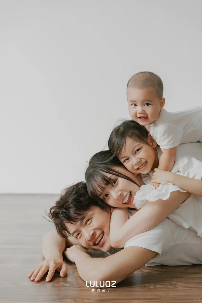 chụp ảnh gia đình 4 người