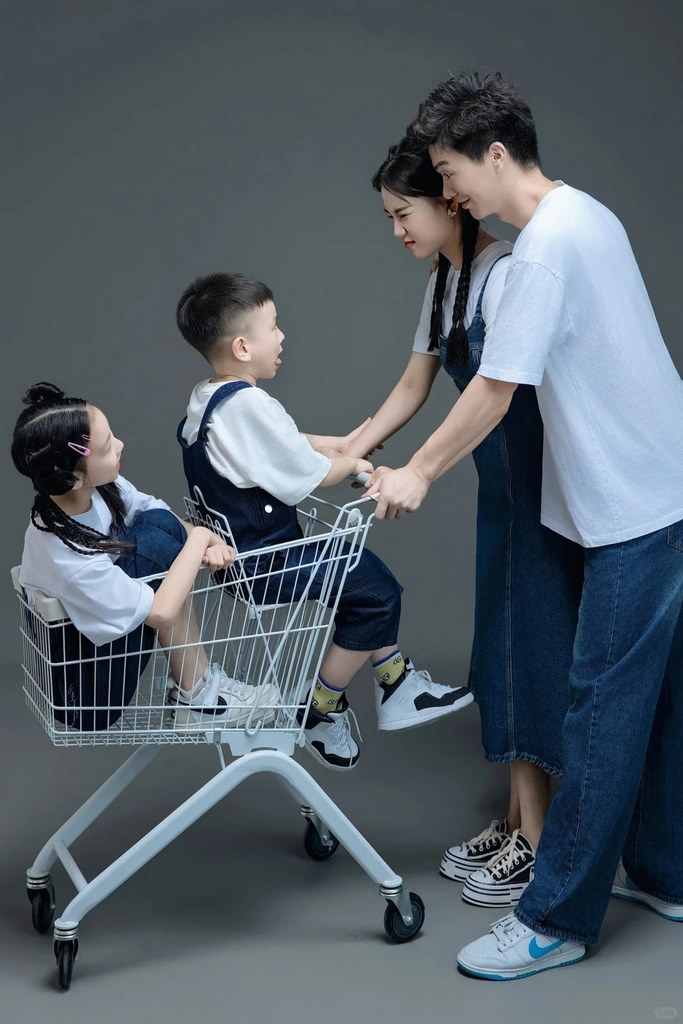 chụp ảnh gia đình 4 người