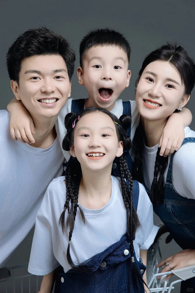 chụp ảnh gia đình 4 người